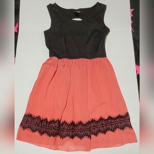 Sz 8 ~ Enfocus Studio Black & Coral Dress